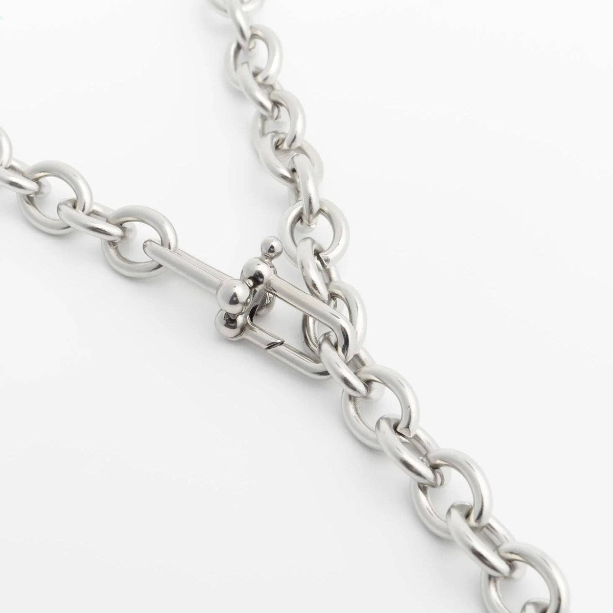 Gold Stainless Steel Y Necklace with Horse shoe Carabiner