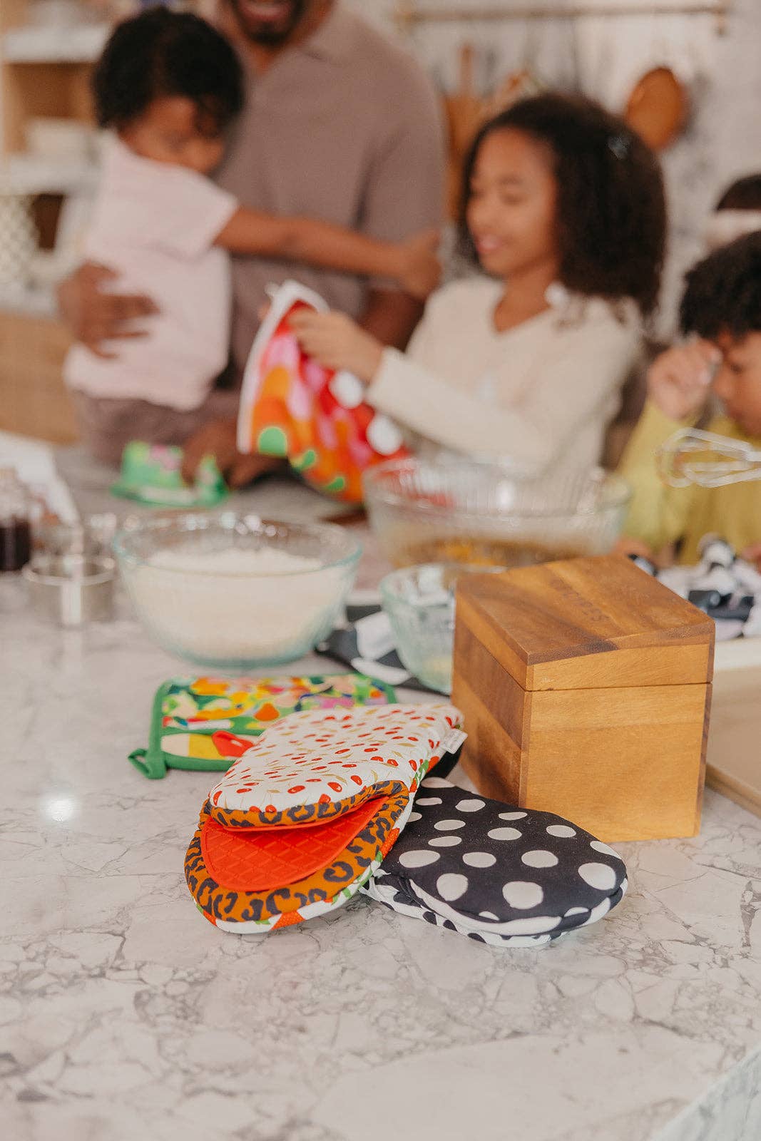 Polka Dottie Oven Mitt