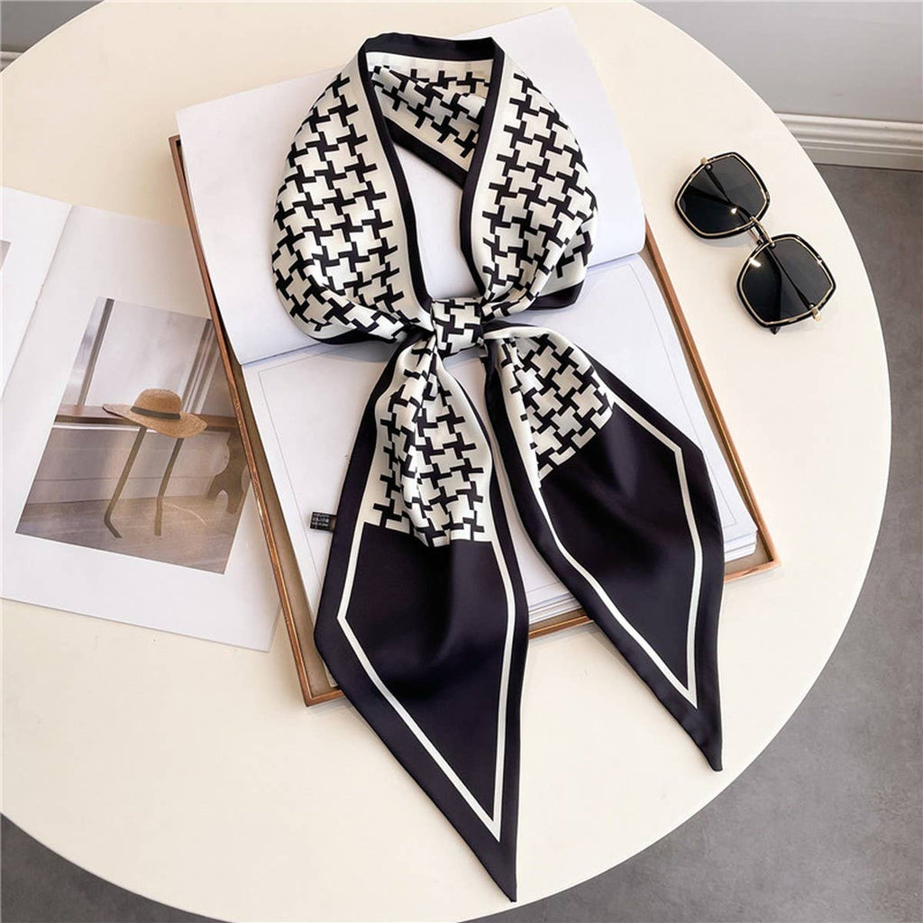FASHIONABLE AND VERSATILE DOUBLE-LAYER SCARF