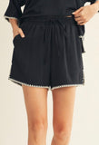 Scallop Embroidery Shorts