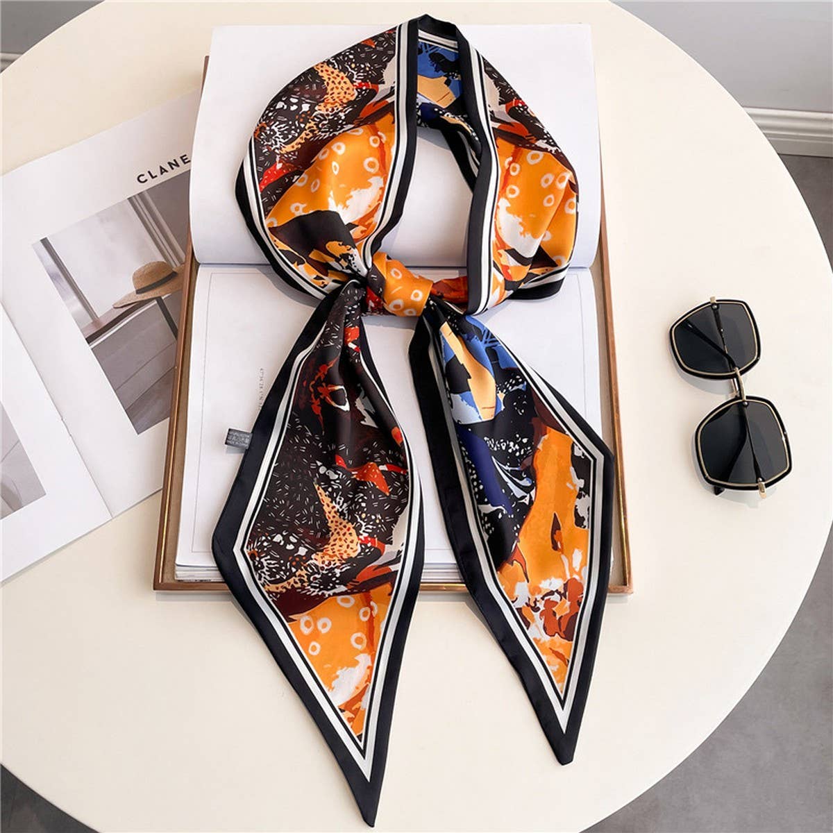 FASHIONABLE AND VERSATILE DOUBLE-LAYER SCARF