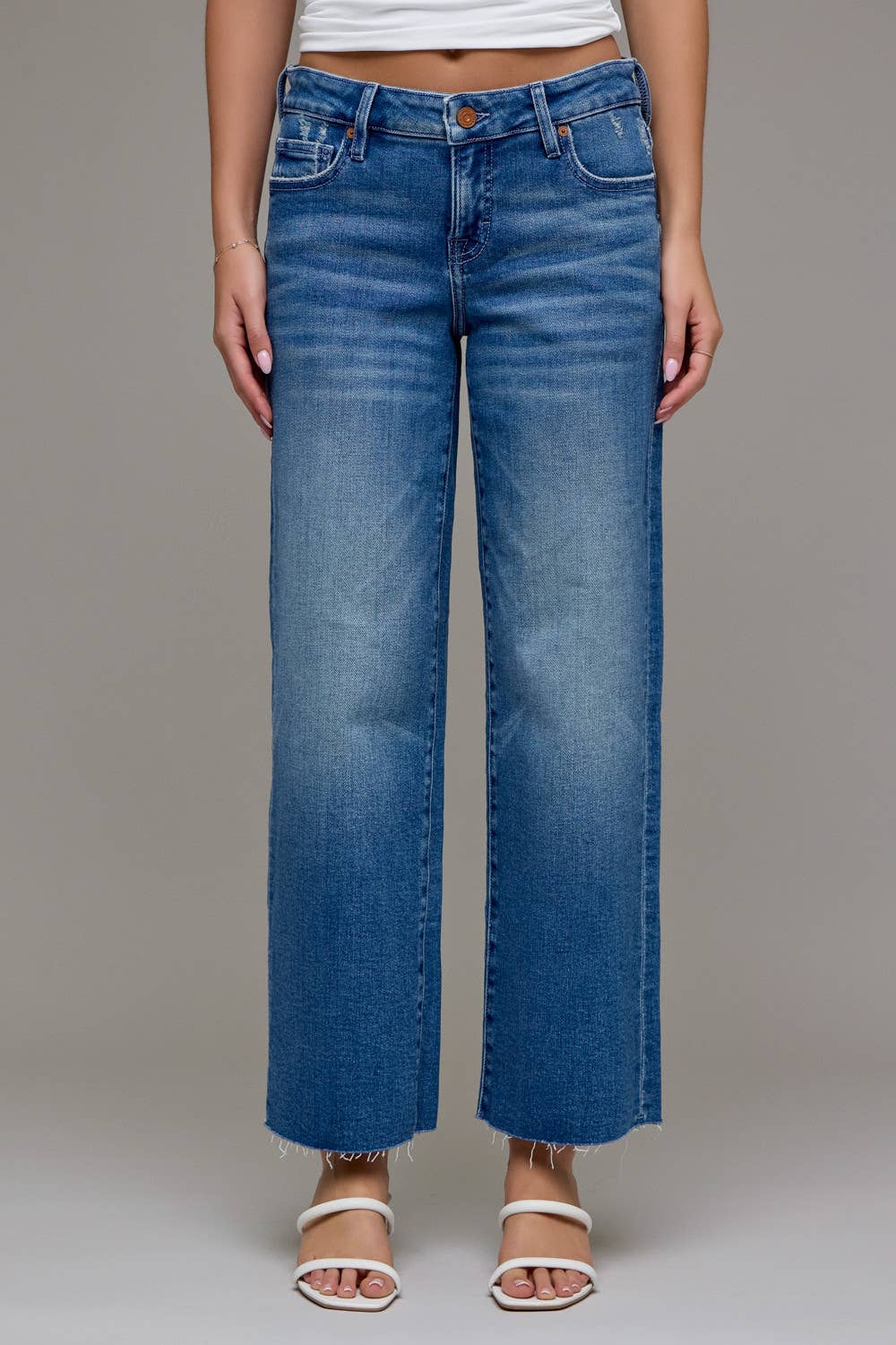 Hidden Medium Wash Stretch Low Rise Cropped Classic Straight