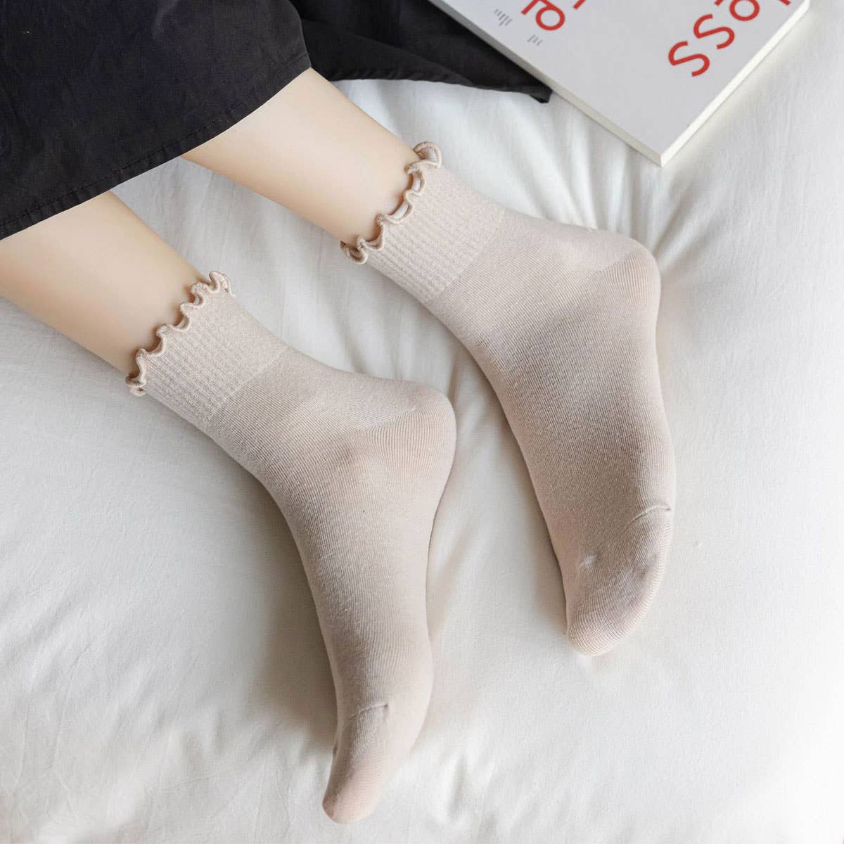 Womens Solid Color Ruffle Ankle Socks