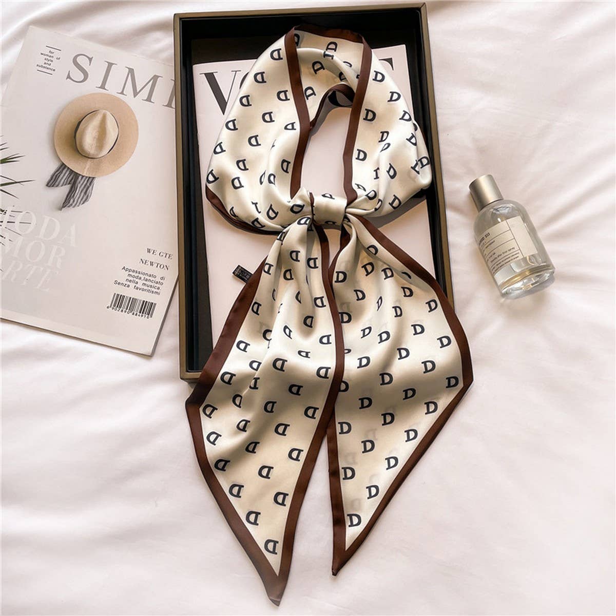 FASHIONABLE AND VERSATILE DOUBLE-LAYER SCARF