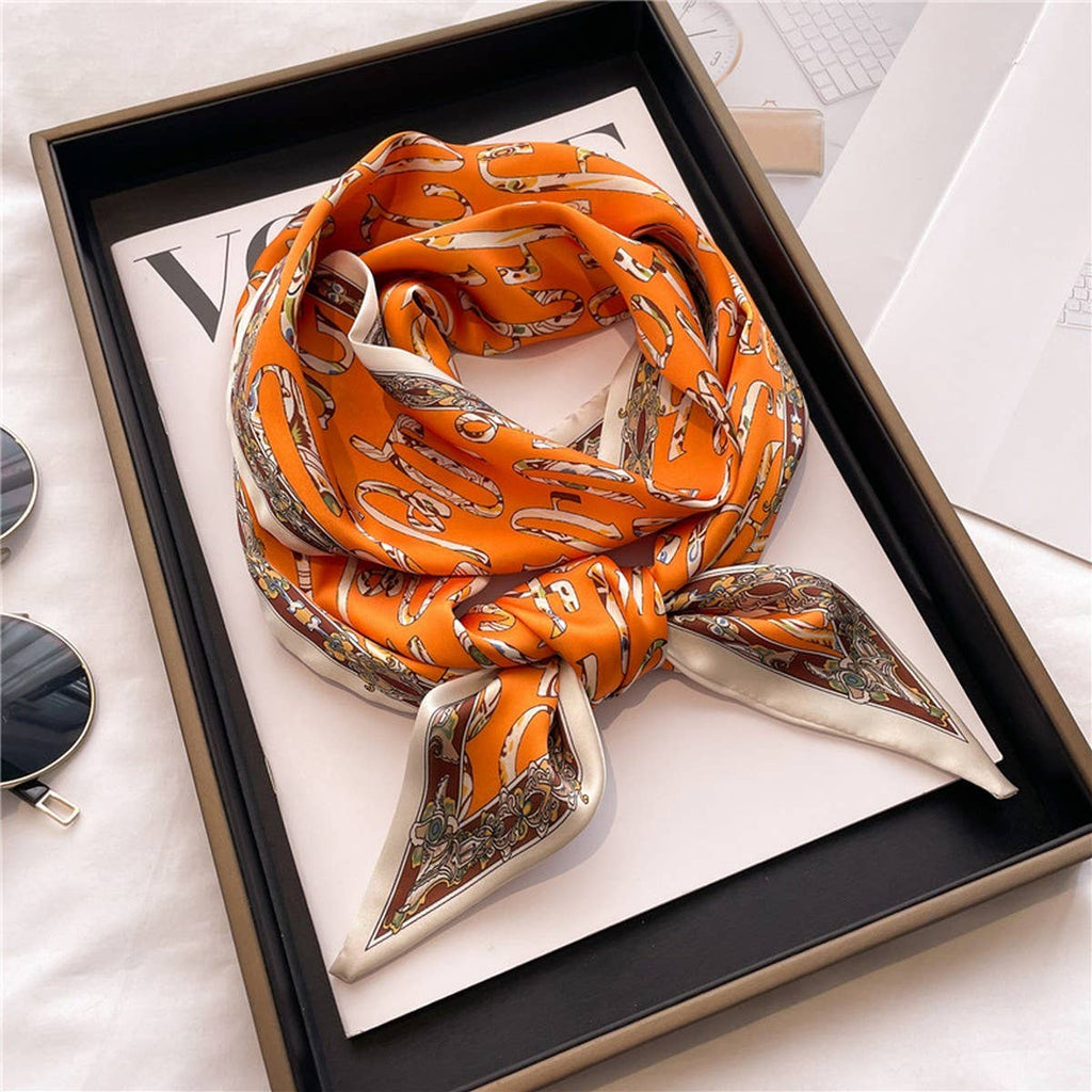 FASHIONABLE AND VERSATILE DOUBLE-LAYER SCARF