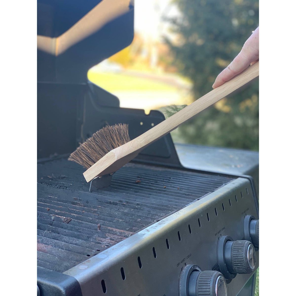 Outset Grill Brush with Beechwood Handle, 18.5" x 3" x 4"