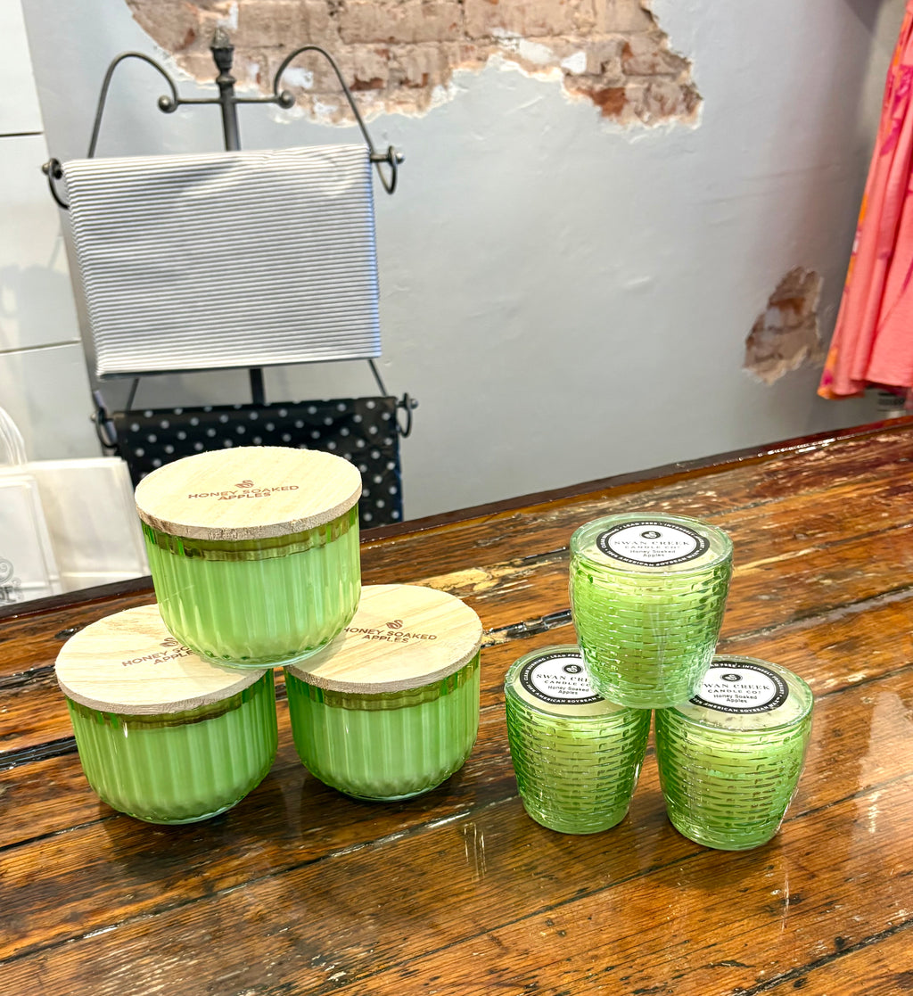 Honey Soaked Apple 4.5 oz candle
