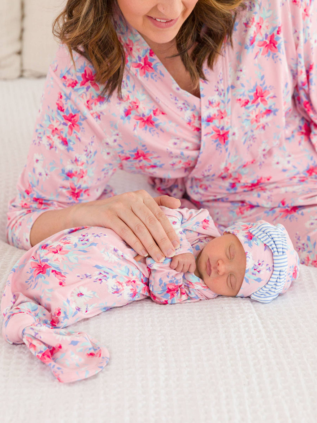 SoftSnooze™ Baby Girls Bamboo Viscose Pretty in Pink Floral Ruffle Knotted Sleep Gown & Bow Hat Set