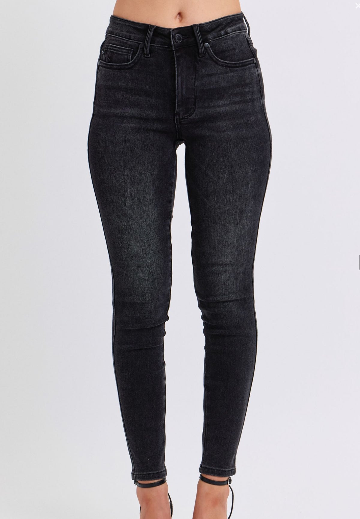 Judy Blue Black Mid-rise Skinny Jean