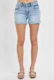 Risen shorts with slit