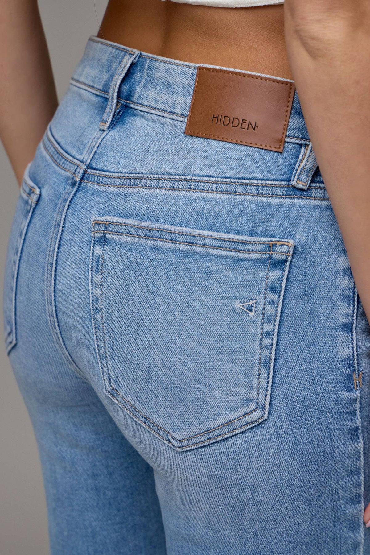 Hidden Brand Medium Light Stretch Cigarette Skinny Raw Hem