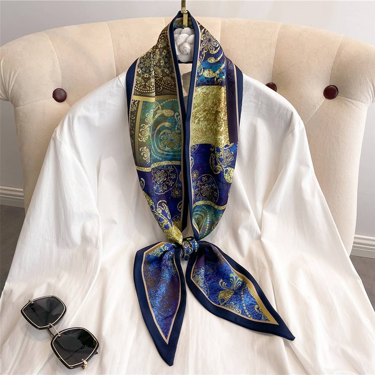 FASHIONABLE AND VERSATILE DOUBLE-LAYER SCARF