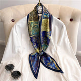 FASHIONABLE AND VERSATILE DOUBLE-LAYER SCARF