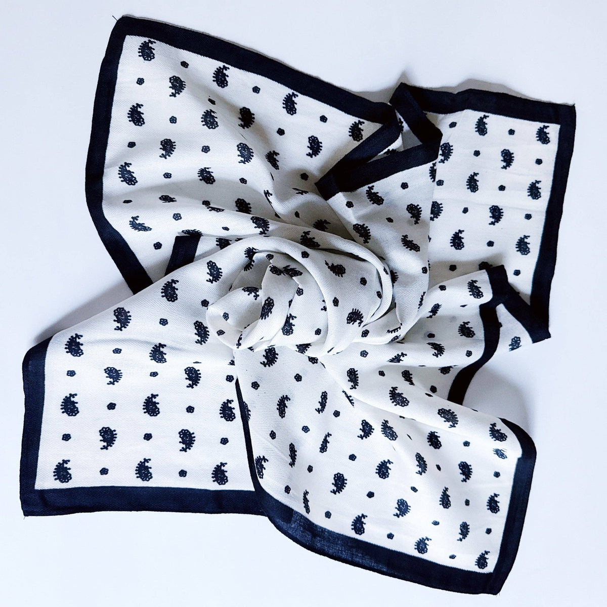 Textured Style Square Scarf – Versatile Accent for Hair, Neck & Handbags