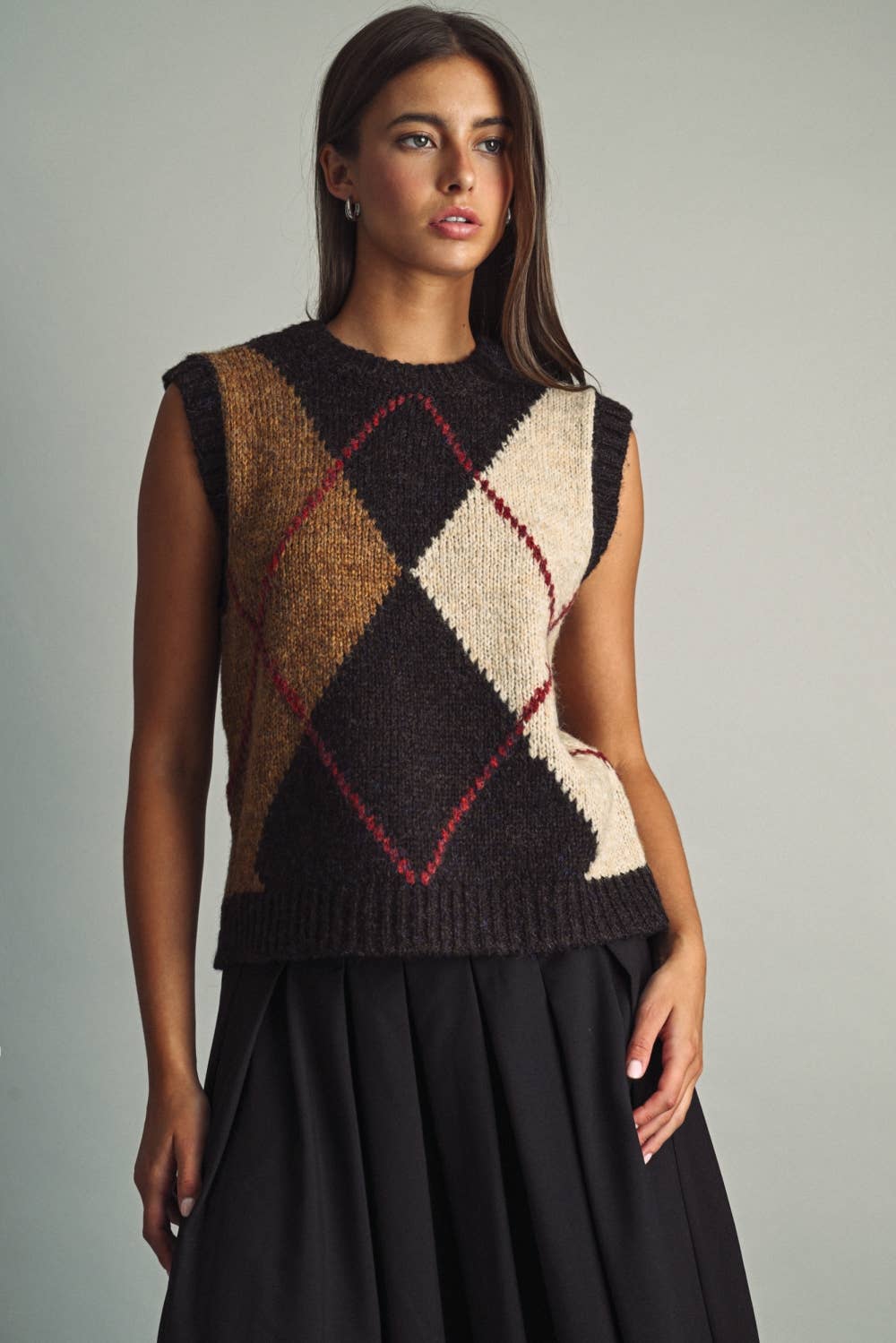 Color Block Sleeveless Argyle Sweater