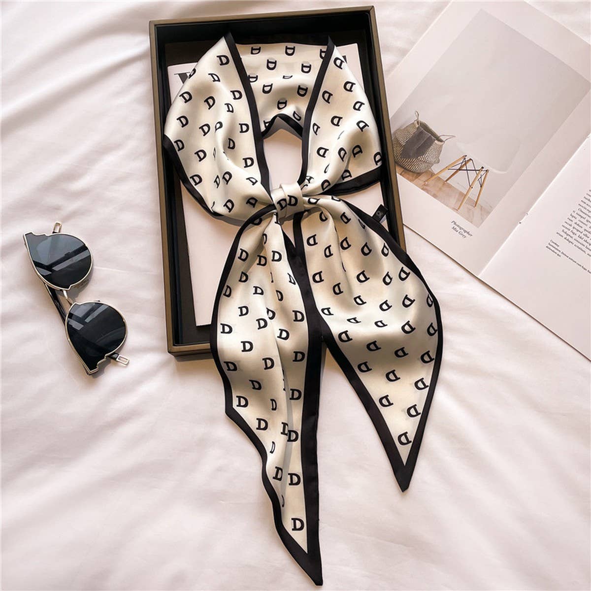 FASHIONABLE AND VERSATILE DOUBLE-LAYER SCARF