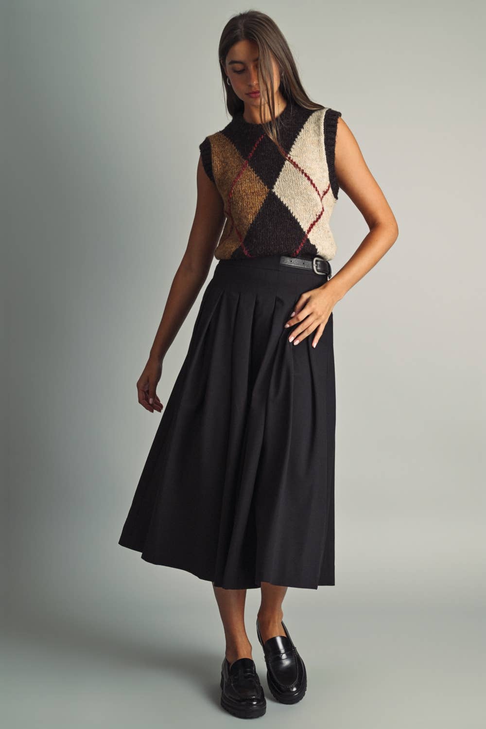 Color Block Sleeveless Argyle Sweater