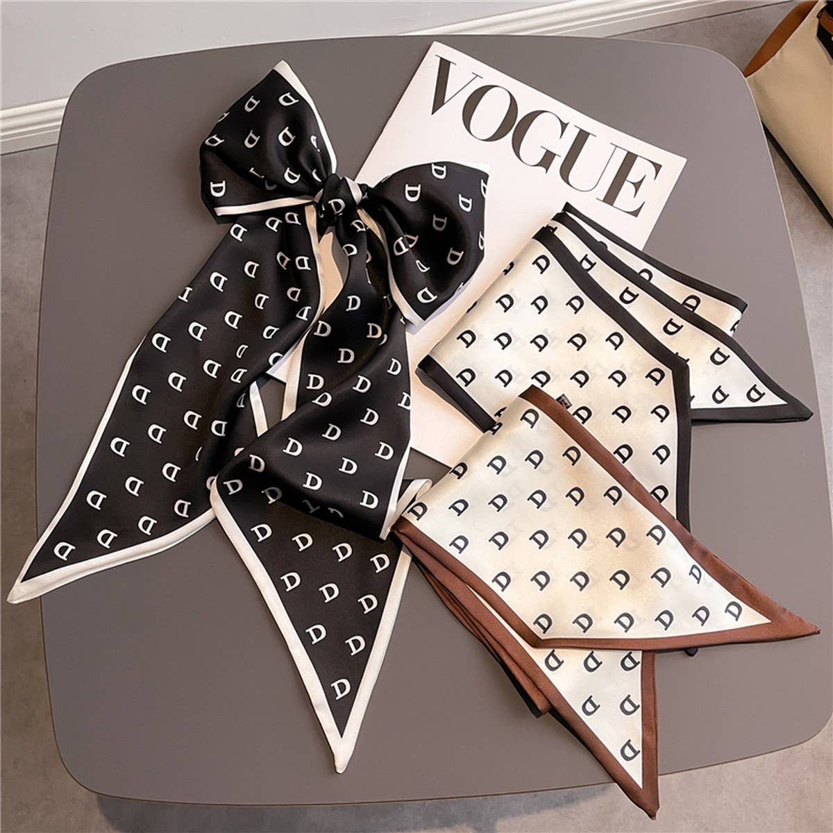 FASHIONABLE AND VERSATILE DOUBLE-LAYER SCARF