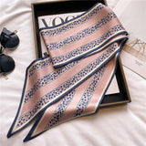 FASHIONABLE AND VERSATILE DOUBLE-LAYER SCARF